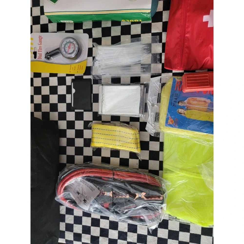 Roadside Emergency Car Kit Safety Vest Jumper Cables Tow Strap Tools Lot‎